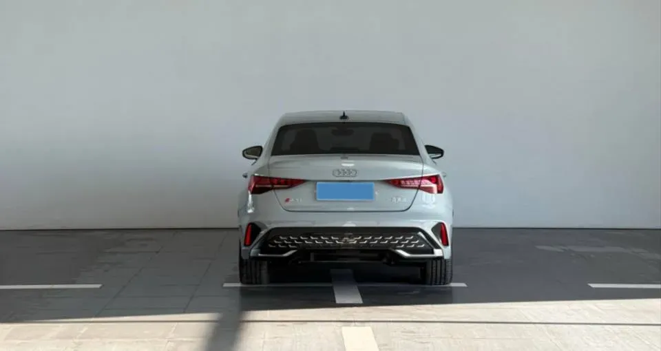2025 Audi A3 1.5T 160HP L4 7DCT,autocango,china used car exporter,china ev exporter,chinese used car exporter,chinese used ev exporter