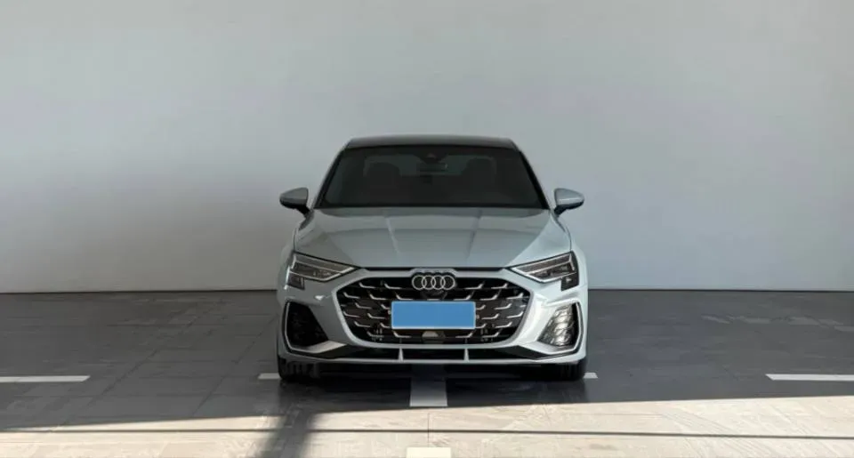2025 Audi A3 1.5T 160HP L4 7DCT,autocango,china used car exporter,china ev exporter,chinese used car exporter,chinese used ev exporter