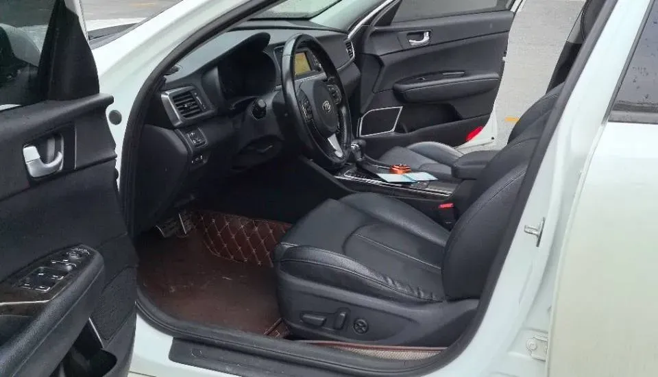 2017 Kia K5 2.0L 161HP L4 6AT,autocango,china used car exporter,china ev exporter,chinese used car exporter,chinese used ev exporter