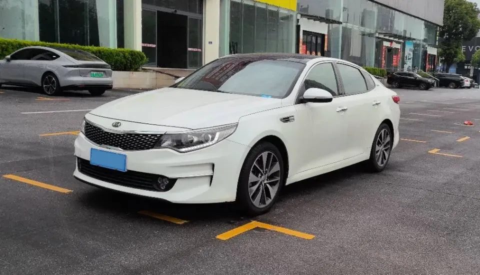 2017 Kia K5 2.0L 161HP L4 6AT,autocango,china used car exporter,china ev exporter,chinese used car exporter,chinese used ev exporter