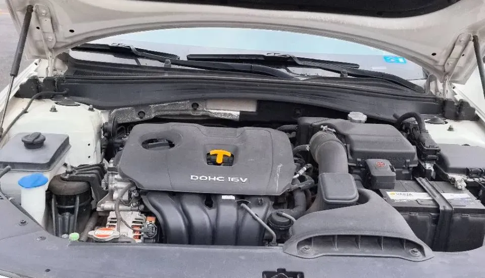 2017 Kia K5 2.0L 161HP L4 6AT,autocango,china used car exporter,china ev exporter,chinese used car exporter,chinese used ev exporter