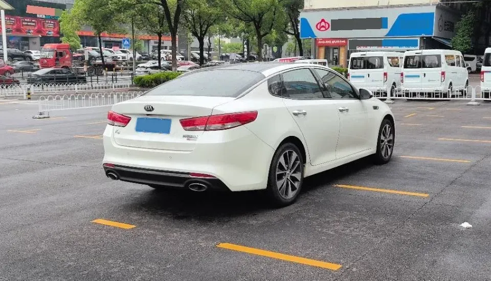 2017 Kia K5 2.0L 161HP L4 6AT,autocango,china used car exporter,china ev exporter,chinese used car exporter,chinese used ev exporter