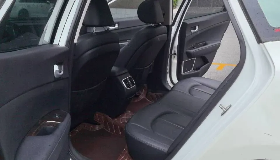 2017 Kia K5 2.0L 161HP L4 6AT,autocango,china used car exporter,china ev exporter,chinese used car exporter,chinese used ev exporter