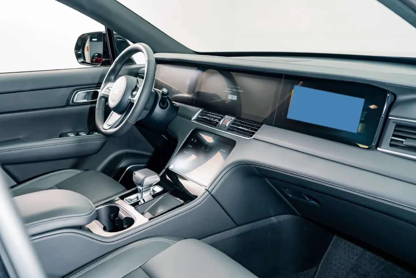 2021 Li ONE Range Extended 131HP REEV 40.5KWH,autocango,china used car exporter,china ev exporter,chinese used car exporter,chinese used ev exporter
