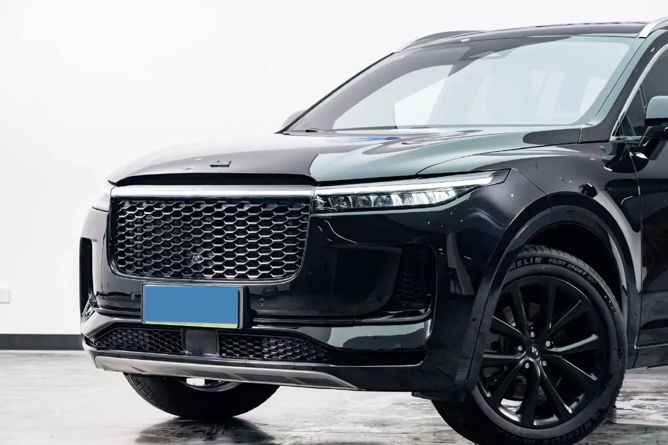 2021 Li ONE Range Extended 131HP REEV 40.5KWH,autocango,china used car exporter,china ev exporter,chinese used car exporter,chinese used ev exporter