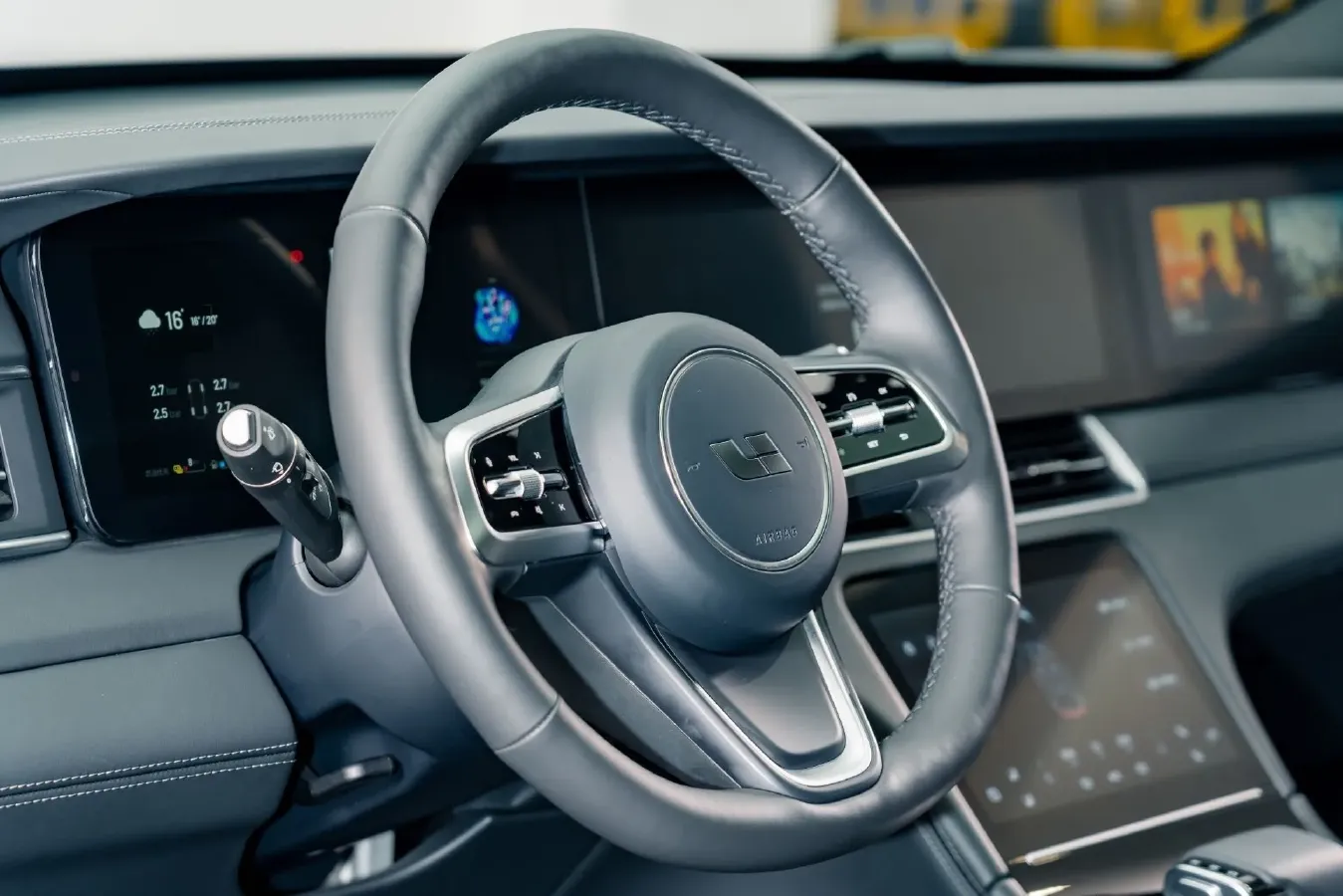 2021 Li ONE Range Extended 131HP REEV 40.5KWH,autocango,china used car exporter,china ev exporter,chinese used car exporter,chinese used ev exporter