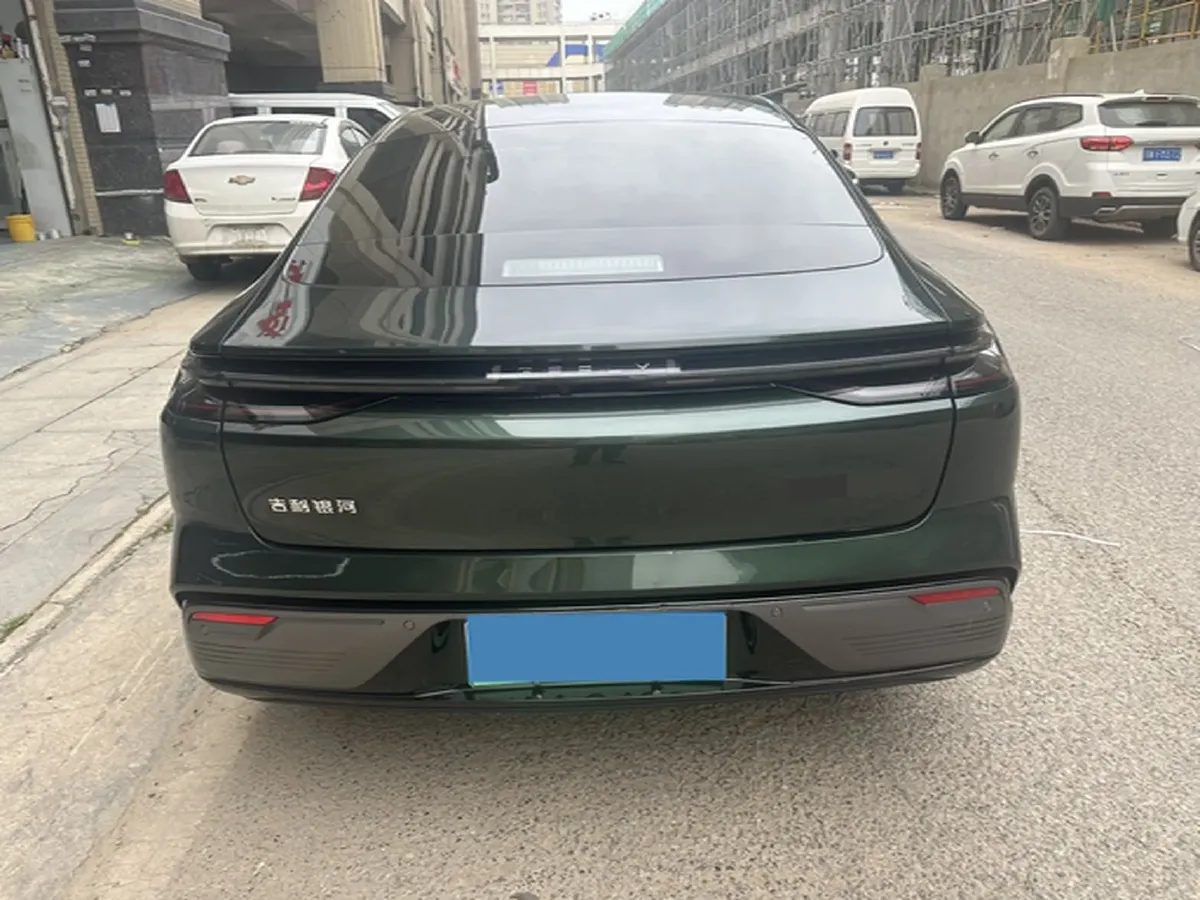 2025 Geely Galaxy Starshine 8 1.5T 163HP L4 3DHT PHEV 27.69KWH,autocango,china used car exporter,china ev exporter,chinese used car exporter,chinese used ev exporter