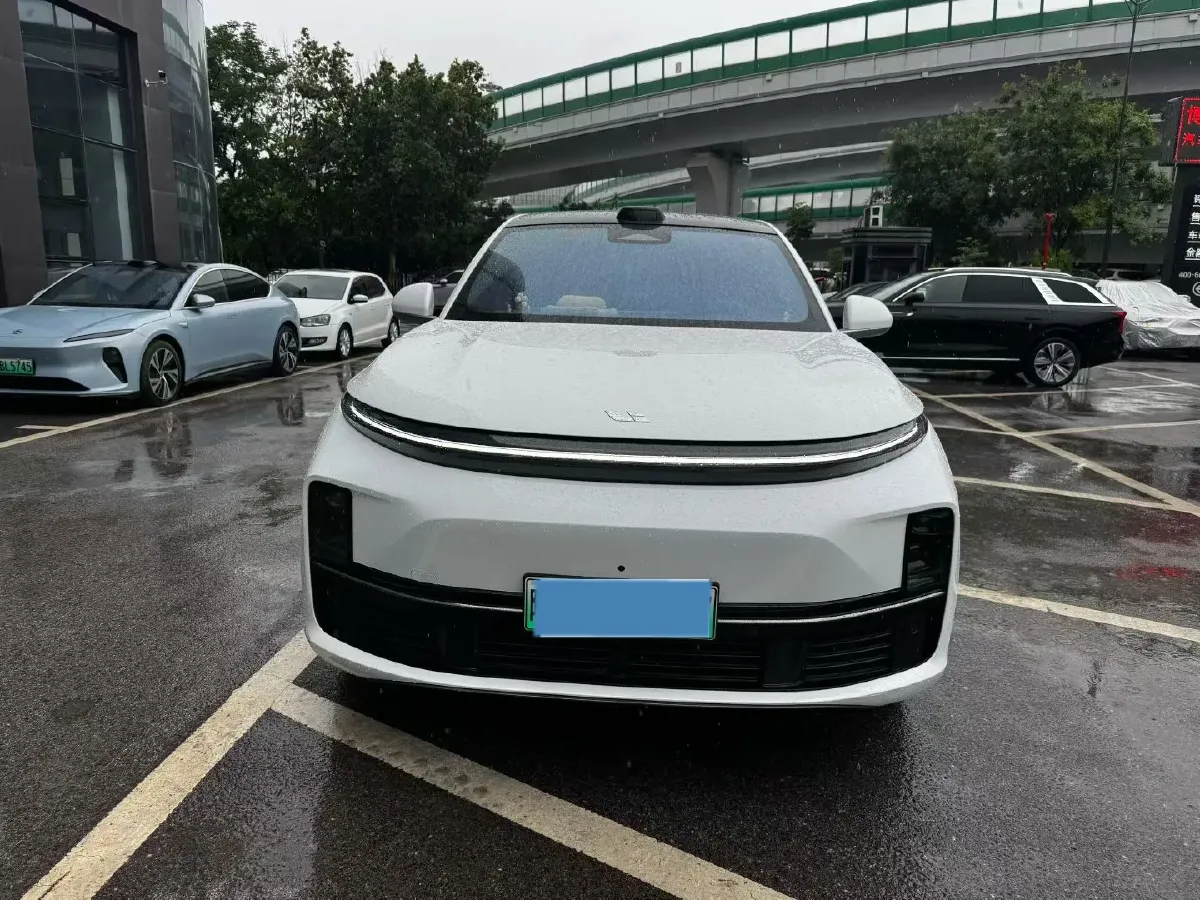 2024 Li L7 Range Extended 154HP REEV 42.8KWH,autocango,china used car exporter,china ev exporter,chinese used car exporter,chinese used ev exporter