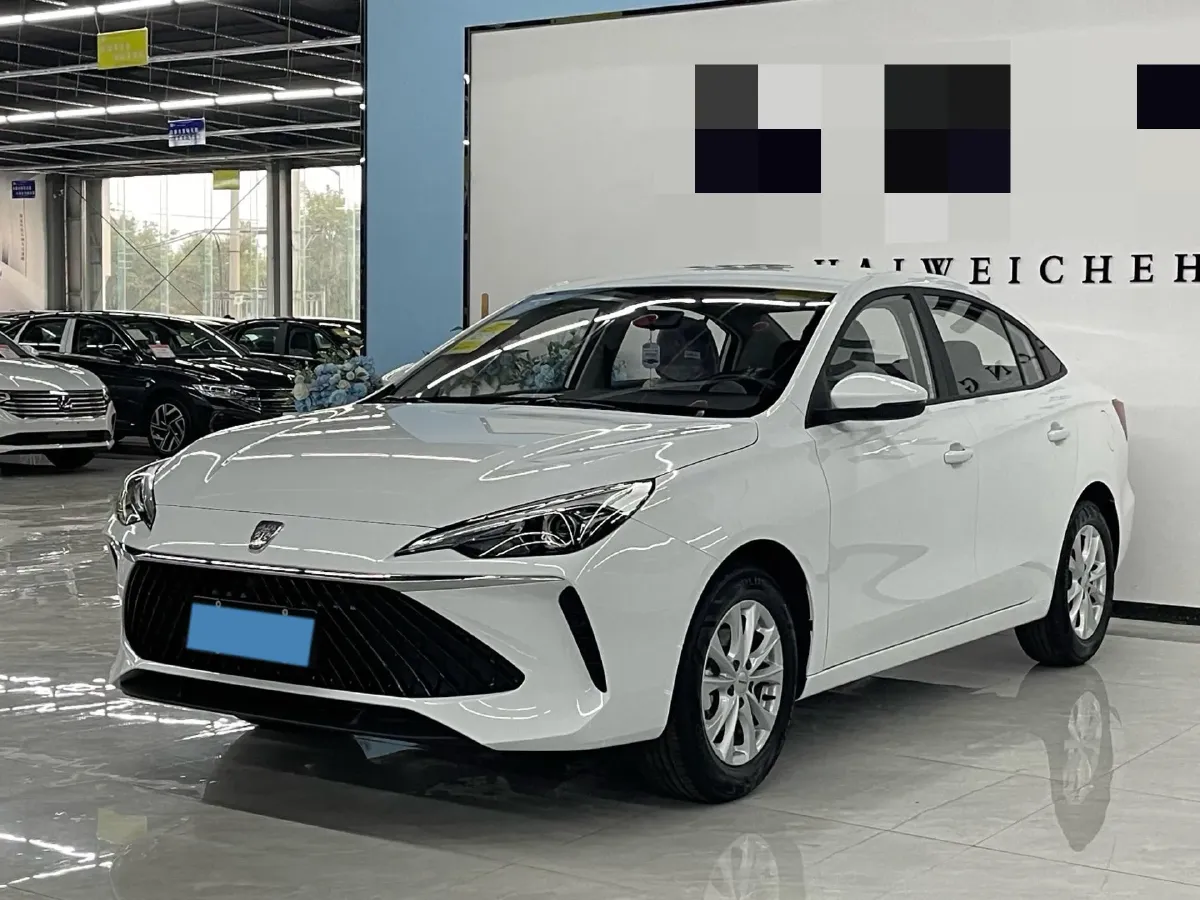 2023 Roewe i5 1.5L 129HP L4 5MT,autocango,china used car exporter,china ev exporter,chinese used car exporter,chinese used ev exporter