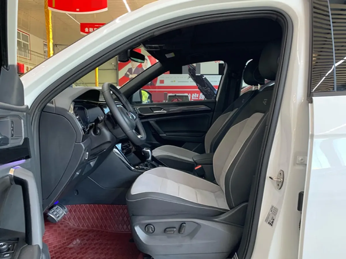 2021 Volkswagen Tayron 2.0T 220HP L4 7DCT,autocango,china used car exporter,china ev exporter,chinese used car exporter,chinese used ev exporter