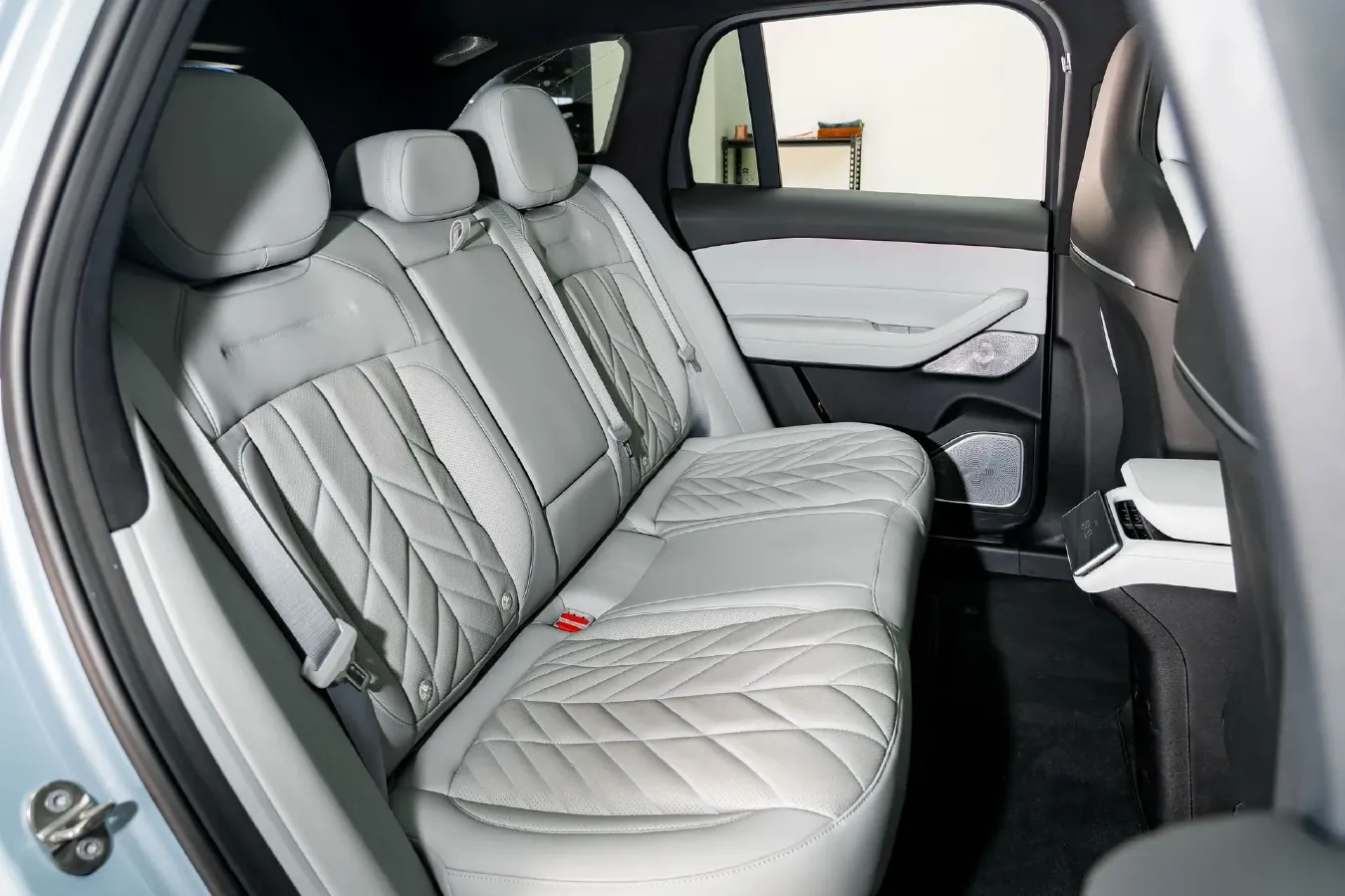 2025 NIO ES6 BEV,autocango,china used car exporter,china ev exporter,chinese used car exporter,chinese used ev exporter