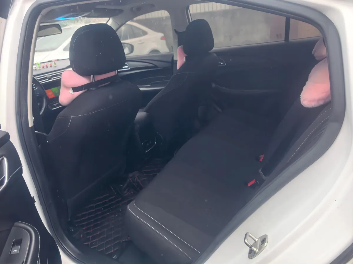 2019 Roewe i5 1.5L 120HP L4 CVT,autocango,china used car exporter,china ev exporter,chinese used car exporter,chinese used ev exporter