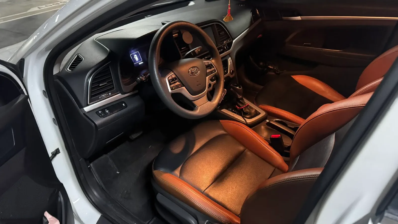 2018 Hyundai Elantra 1.6L 130HP L4 6AT,autocango,china used car exporter,china ev exporter,chinese used car exporter,chinese used ev exporter