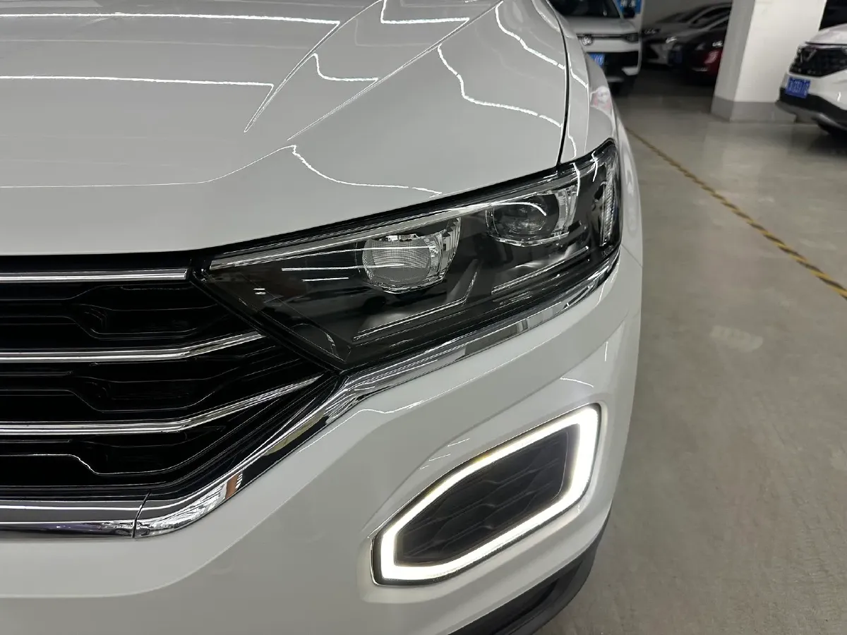 2021 Volkswagen T-Roc 1.4T 150HP L4 7DCT,autocango,china used car exporter,china ev exporter,chinese used car exporter,chinese used ev exporter