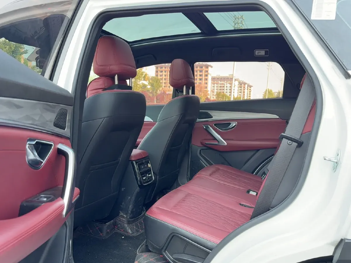 2023 ChangAn Oshan X7 Plus 1.5T 188HP L4 7DCT,autocango,china used car exporter,china ev exporter,chinese used car exporter,chinese used ev exporter