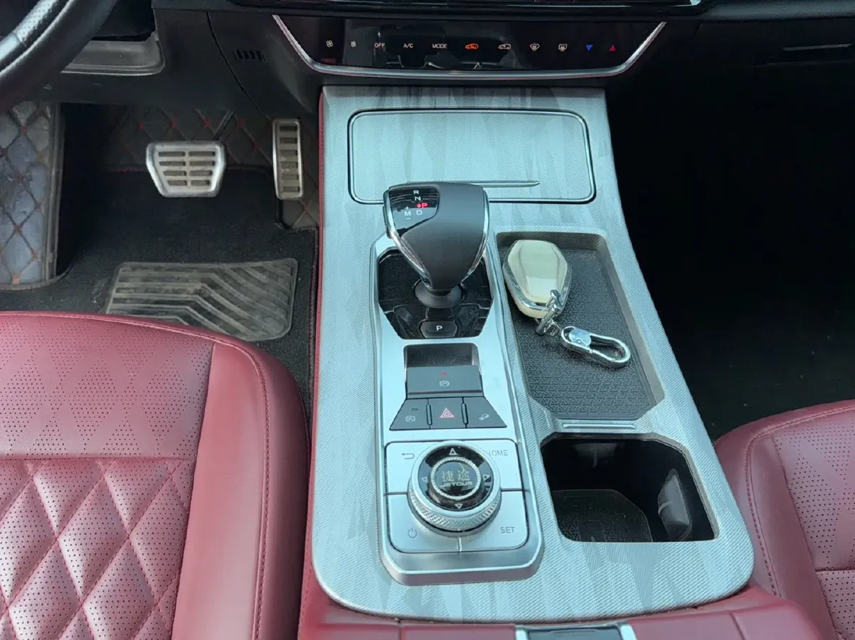 2023 ChangAn Oshan X7 Plus 1.5T 188HP L4 7DCT,autocango,china used car exporter,china ev exporter,chinese used car exporter,chinese used ev exporter