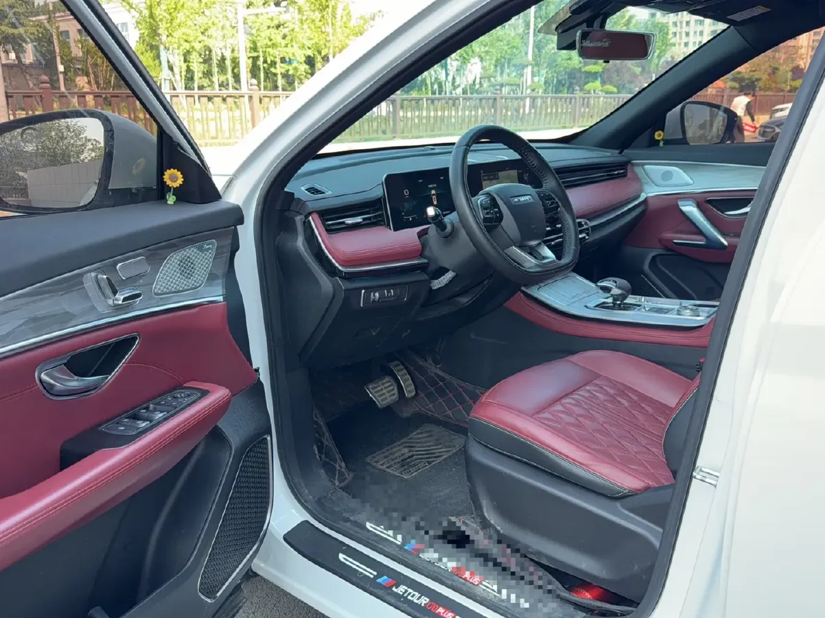 2023 ChangAn Oshan X7 Plus 1.5T 188HP L4 7DCT,autocango,china used car exporter,china ev exporter,chinese used car exporter,chinese used ev exporter