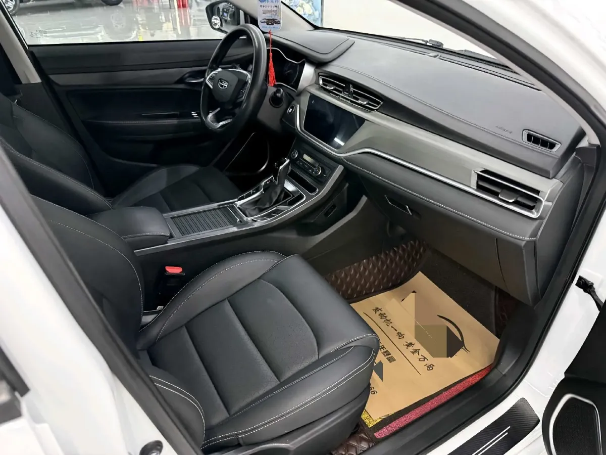 2021 BaoJun 530 1.5T 147HP L4 CVT,autocango,china used car exporter,china ev exporter,chinese used car exporter,chinese used ev exporter
