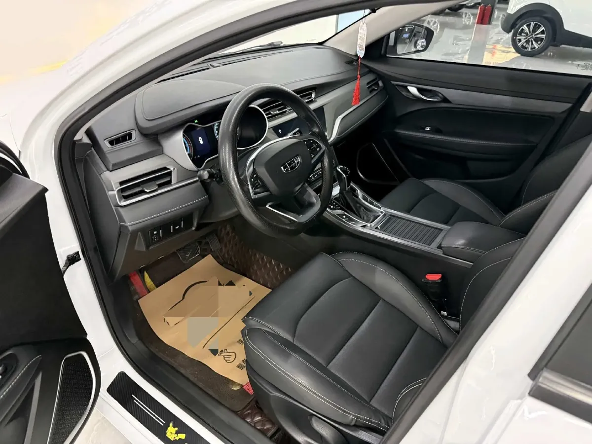2021 BaoJun 530 1.5T 147HP L4 CVT,autocango,china used car exporter,china ev exporter,chinese used car exporter,chinese used ev exporter