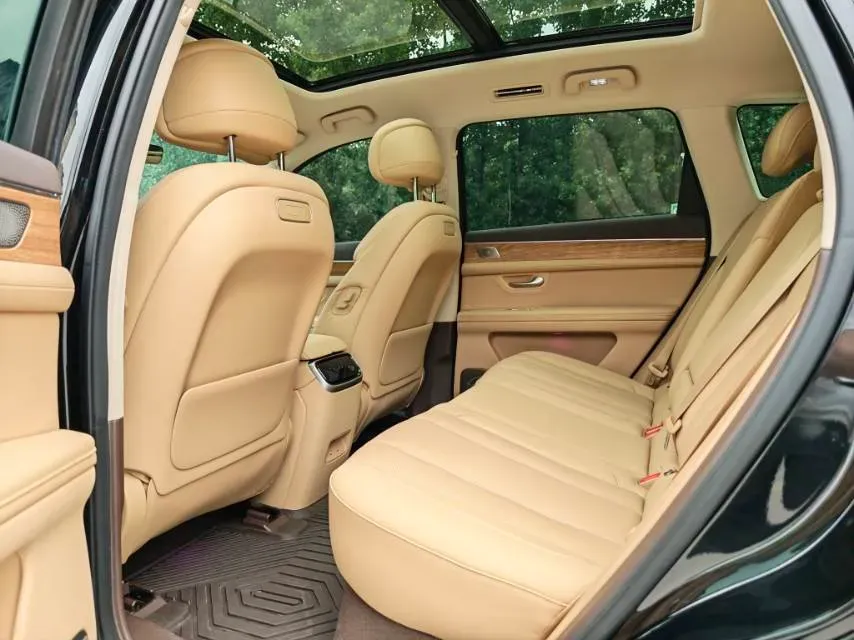 2024 AITO AITO M7 1.5T 152HP L4 REEV 40KWH,autocango,china used car exporter,china ev exporter,chinese used car exporter,chinese used ev exporter