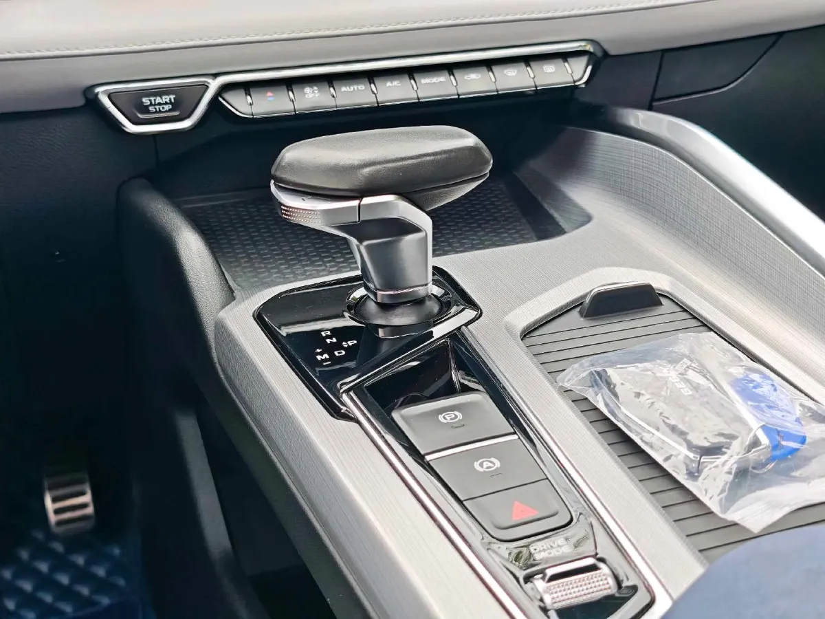 2021 Geely Preface 2.0T 190HP L4 7DCT,autocango,china used car exporter,china ev exporter,chinese used car exporter,chinese used ev exporter