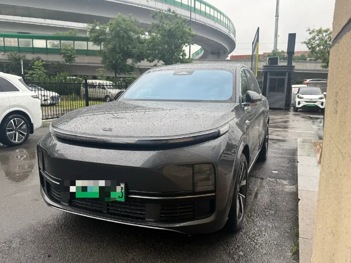 2023 Li L8 Range Extended 154HP REEV 40.9KWH,autocango,china used car exporter,china ev exporter,chinese used car exporter,chinese used ev exporter