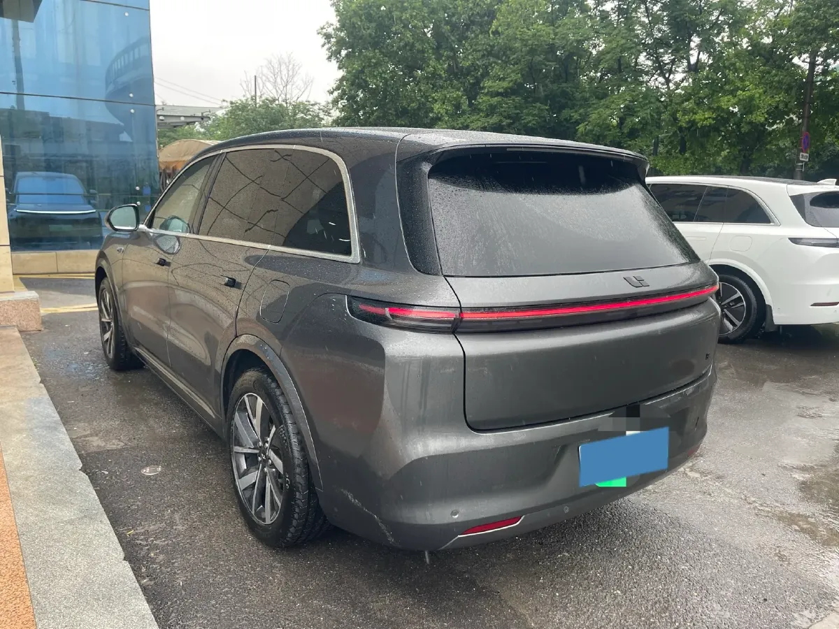 2023 Li L8 Range Extended 154HP REEV 40.9KWH,autocango,china used car exporter,china ev exporter,chinese used car exporter,chinese used ev exporter