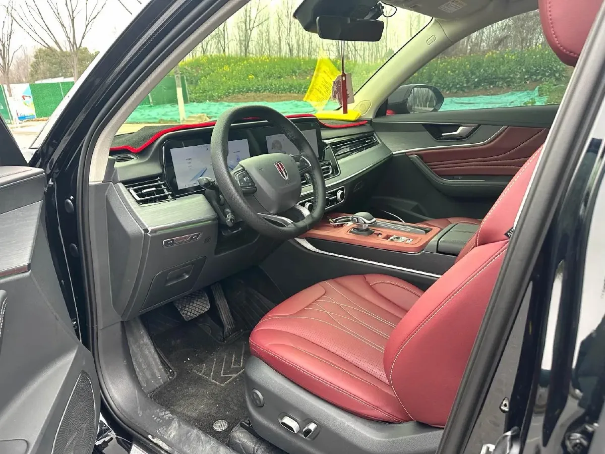 2026 HongQi HS5 2.0T 252HP L4 8AT,autocango,china used car exporter,china ev exporter,chinese used car exporter,chinese used ev exporter