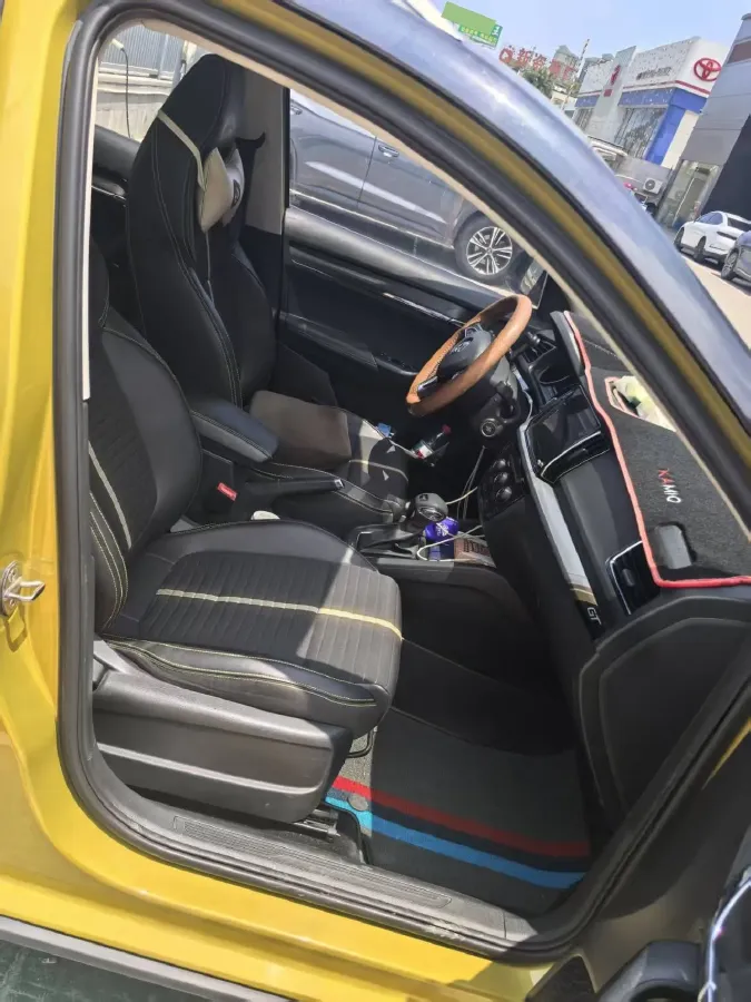 2020 Skoda Kamiq 1.2T 116HP L4 7DCT,autocango,china used car exporter,china ev exporter,chinese used car exporter,chinese used ev exporter