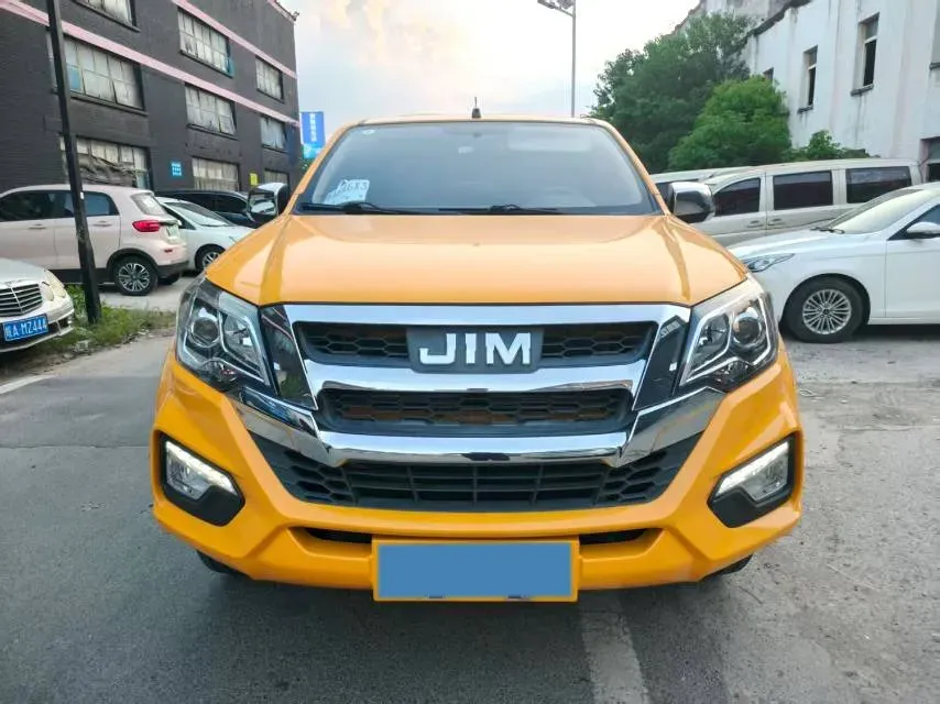 2020 Isuzu Jim 2.4T 211HP L4 5MT,autocango,china used car exporter,china ev exporter,chinese used car exporter,chinese used ev exporter