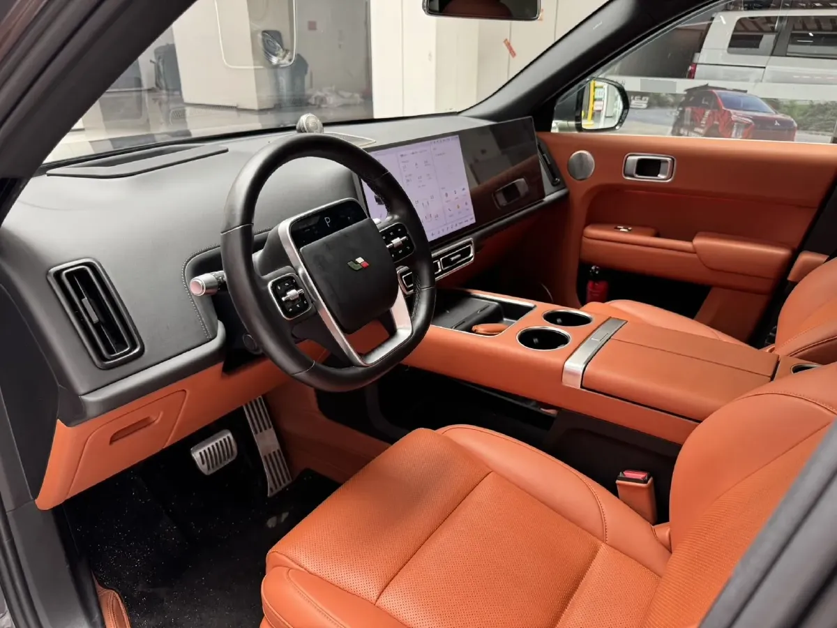 2023 Li L8 Range Extended 154HP REEV 40.9KWH,autocango,china used car exporter,china ev exporter,chinese used car exporter,chinese used ev exporter