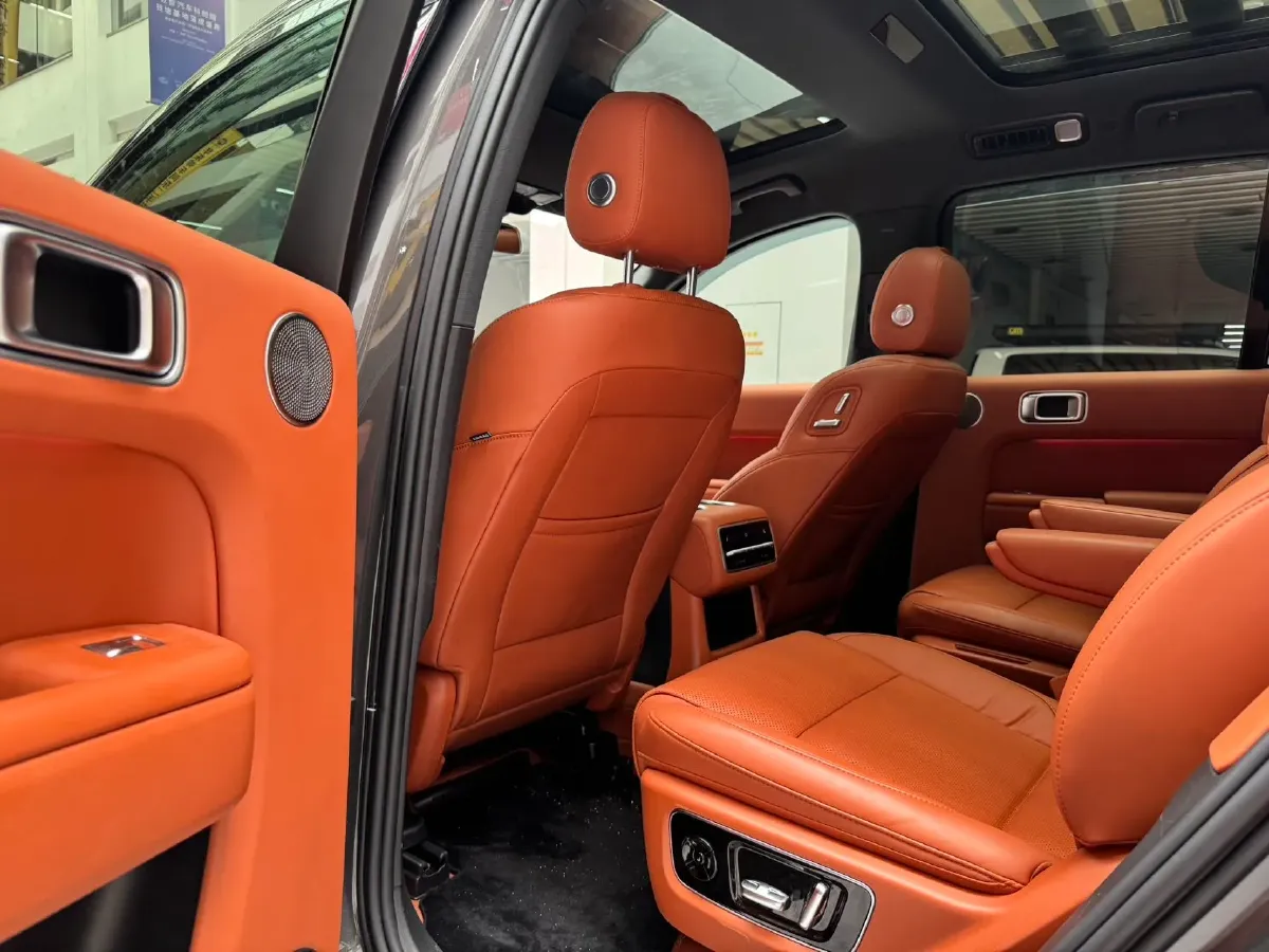 2023 Li L8 Range Extended 154HP REEV 40.9KWH,autocango,china used car exporter,china ev exporter,chinese used car exporter,chinese used ev exporter
