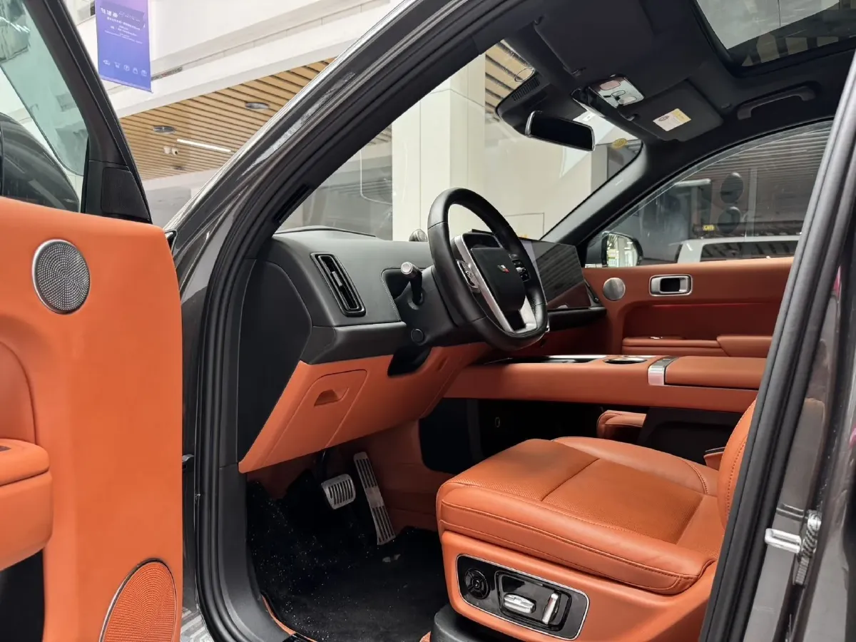 2023 Li L8 Range Extended 154HP REEV 40.9KWH,autocango,china used car exporter,china ev exporter,chinese used car exporter,chinese used ev exporter