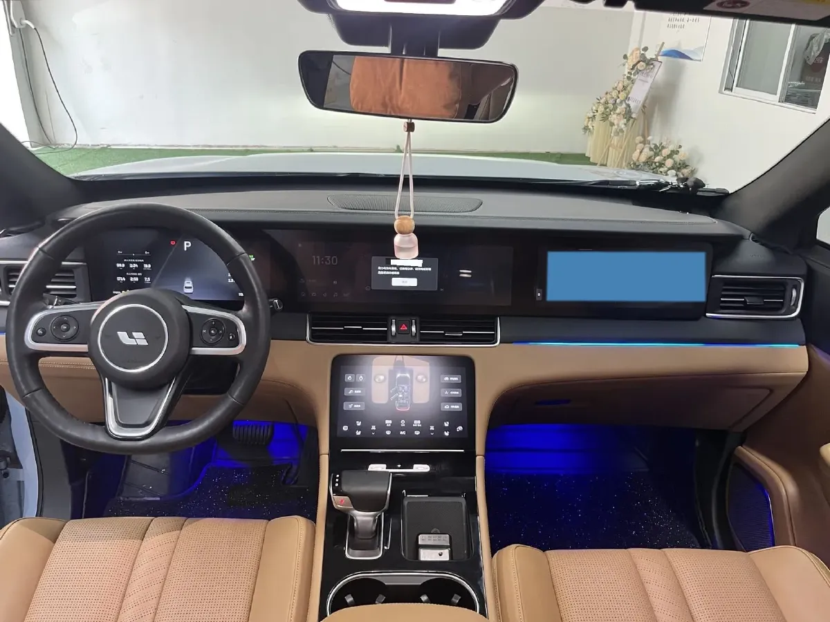 2020 Li ONE Range Extended 131HP REEV 40.5KWH,autocango,china used car exporter,china ev exporter,chinese used car exporter,chinese used ev exporter