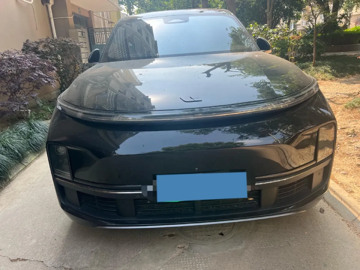 2023 Li L8 Range Extended 154HP REEV 40.9KWH,autocango,china used car exporter,china ev exporter,chinese used car exporter,chinese used ev exporter
