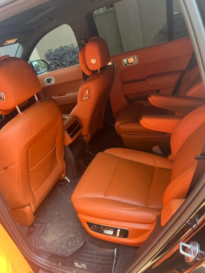 2023 Li L8 Range Extended 154HP REEV 40.9KWH,autocango,china used car exporter,china ev exporter,chinese used car exporter,chinese used ev exporter
