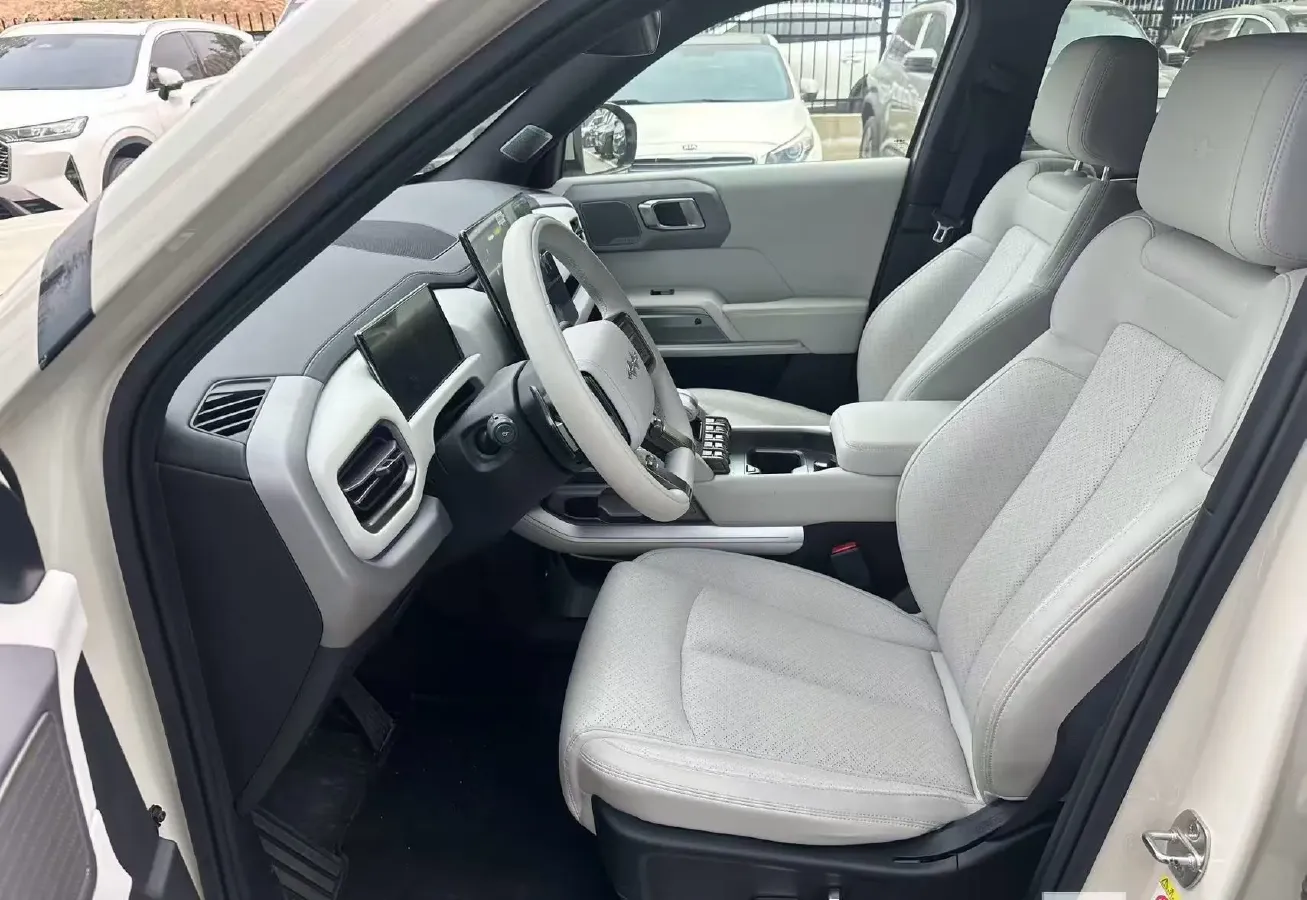 2025 FangChengBao Tai 3 BEV,autocango,china used car exporter,china ev exporter,chinese used car exporter,chinese used ev exporter