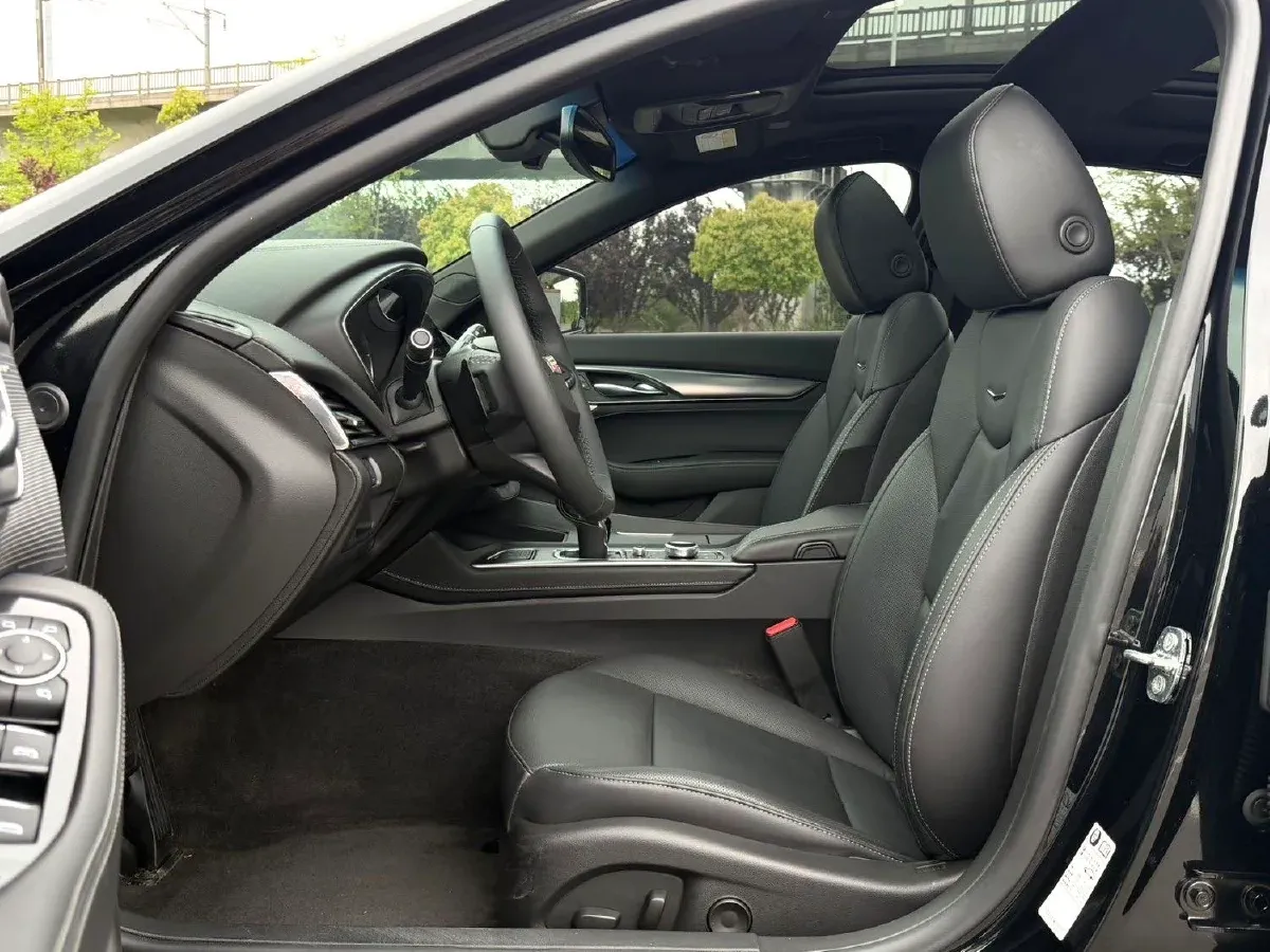 2022 Cadillac CT5 2.0T 237HP L4 10AT,autocango,china used car exporter,china ev exporter,chinese used car exporter,chinese used ev exporter