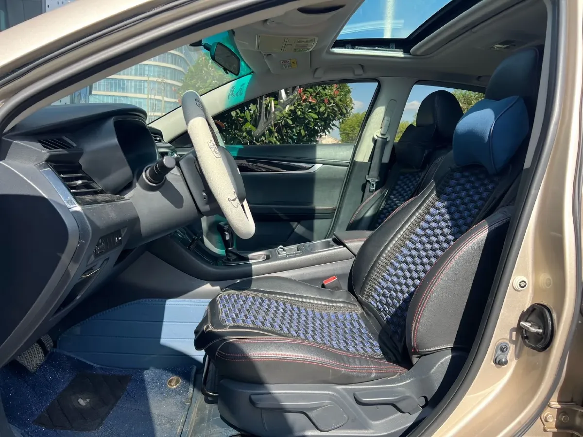 2018 HaiMa Family F5 1.6L 125HP L4 6AT,autocango,china used car exporter,china ev exporter,chinese used car exporter,chinese used ev exporter