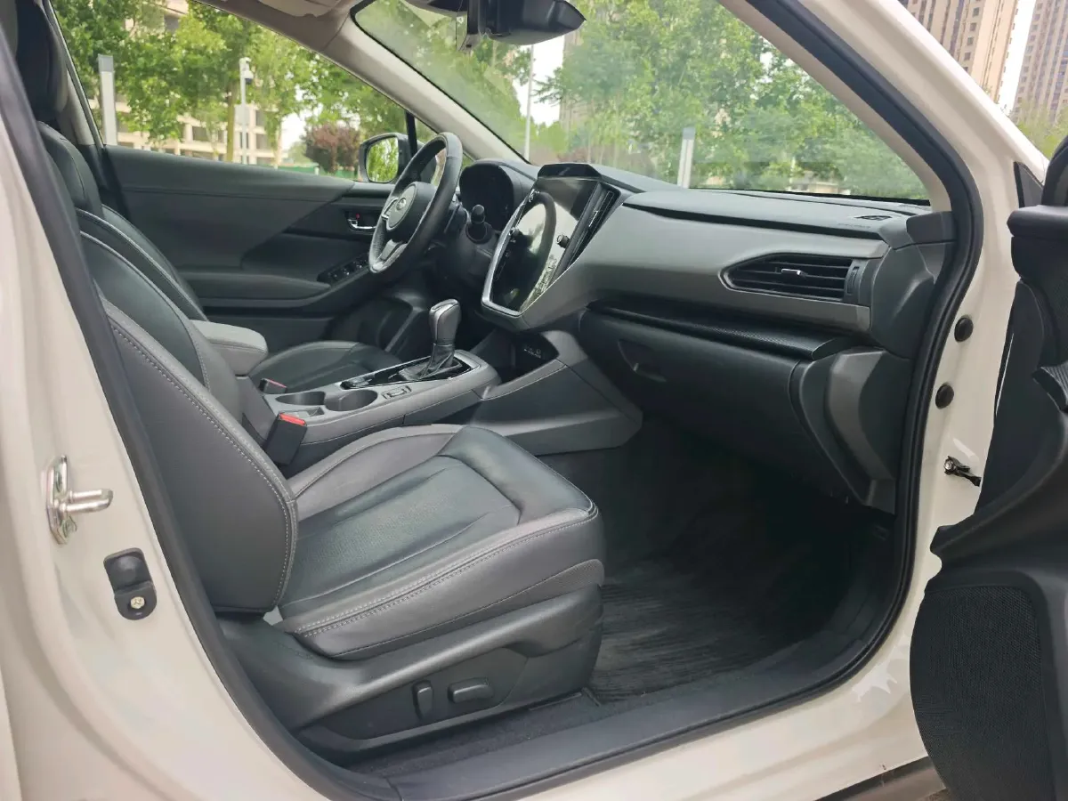 2024 Subaru Crosstrek 2.5L 169HP H4 CVT,autocango,china used car exporter,china ev exporter,chinese used car exporter,chinese used ev exporter