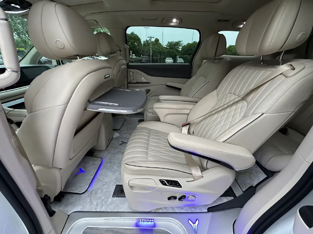2022 Voyah Dream BEV 82KWH,autocango,china used car exporter,china ev exporter,chinese used car exporter,chinese used ev exporter