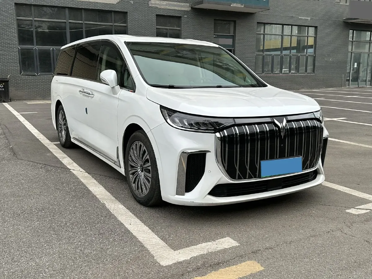 2022 Voyah Dream BEV 82KWH,autocango,china used car exporter,china ev exporter,chinese used car exporter,chinese used ev exporter