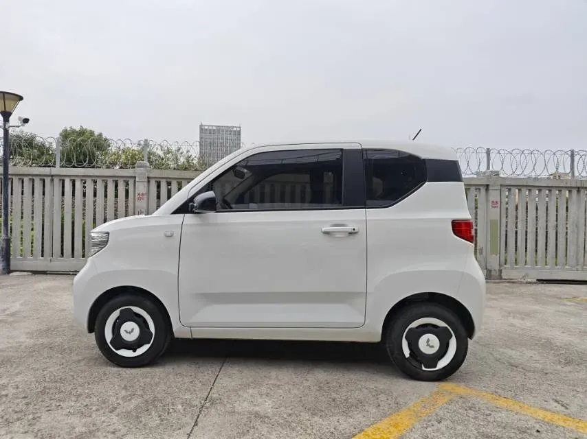 2022 WuLing HongGuang MINI EV BEV 9KWH,autocango,china used car exporter,china ev exporter,chinese used car exporter,chinese used ev exporter