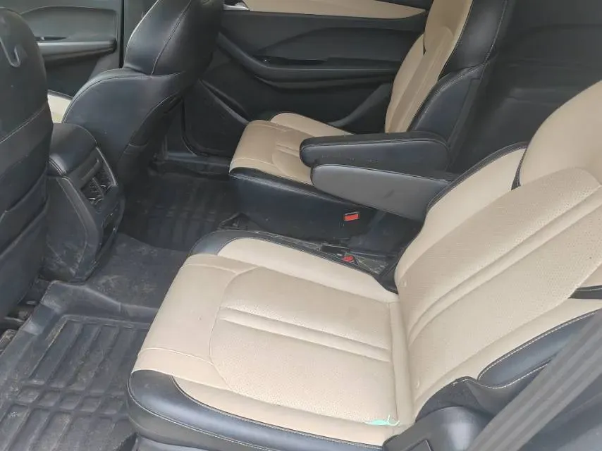 2018 BaoJun 530 1.5T 150HP L4 6MT,autocango,china used car exporter,china ev exporter,chinese used car exporter,chinese used ev exporter