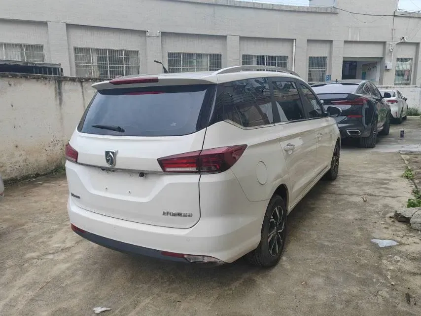 2018 BaoJun 530 1.5T 150HP L4 6MT,autocango,china used car exporter,china ev exporter,chinese used car exporter,chinese used ev exporter