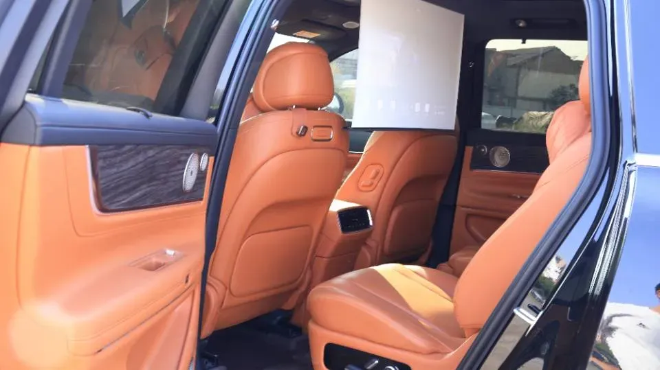 2024 AITO AITO M9 1.5T 152HP L4 REEV 42KWH,autocango,china used car exporter,china ev exporter,chinese used car exporter,chinese used ev exporter