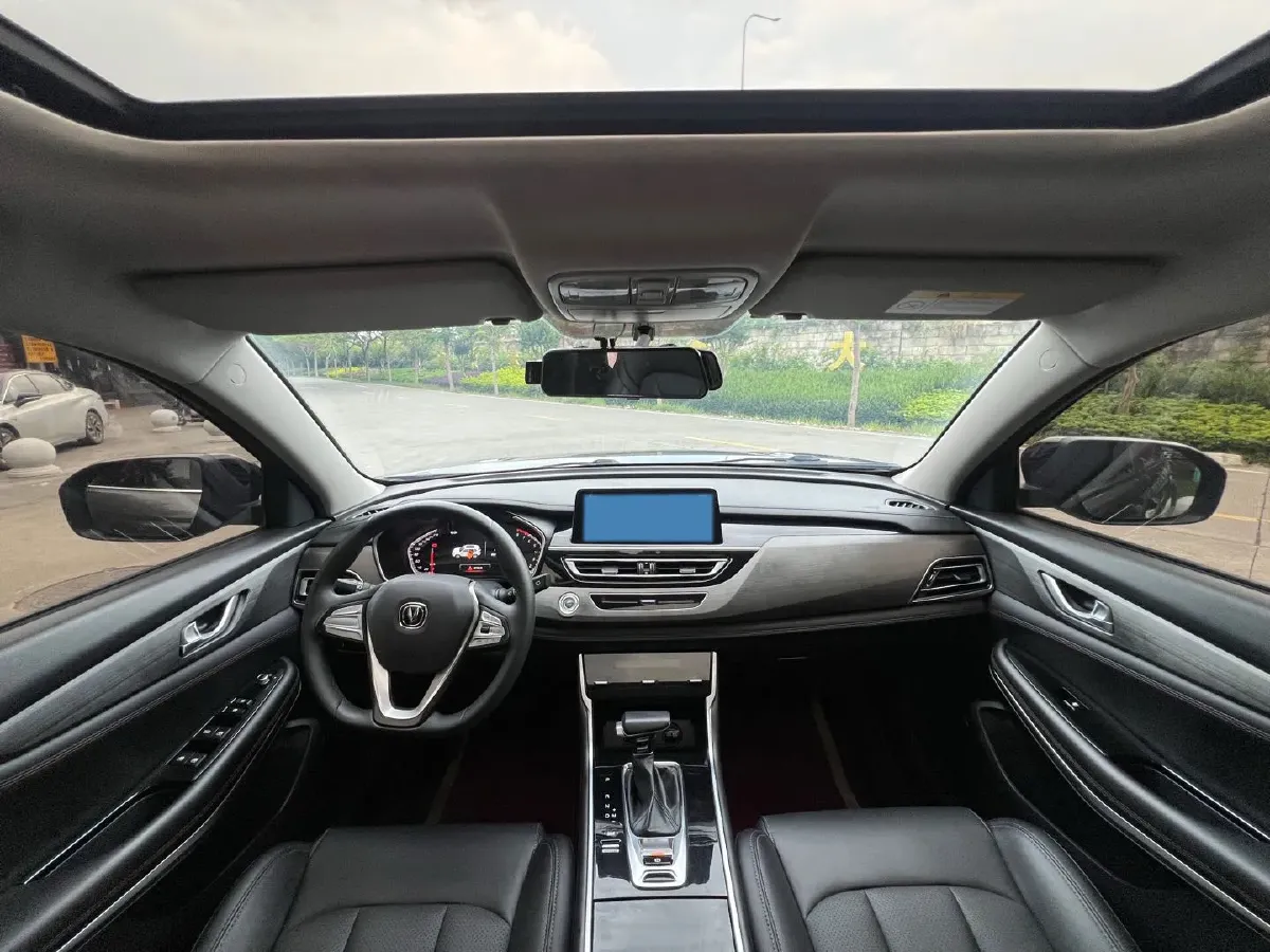 2021 ChangAn CS75 1.5T 178HP L4 7DCT,autocango,china used car exporter,china ev exporter,chinese used car exporter,chinese used ev exporter