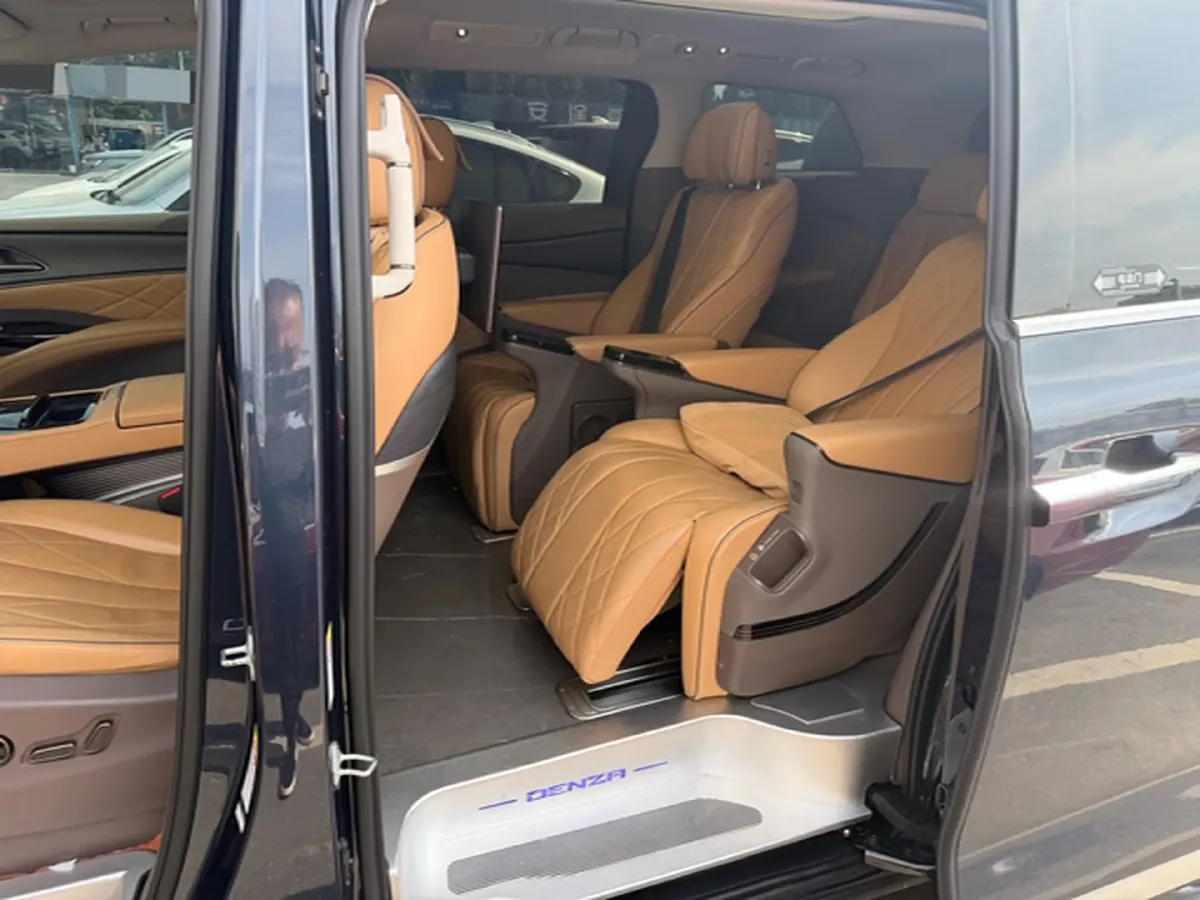 2022 Mercedes-Benz GLC Class 2.0T 197HP L4 9AT,autocango,china used car exporter,china ev exporter,chinese used car exporter,chinese used ev exporter