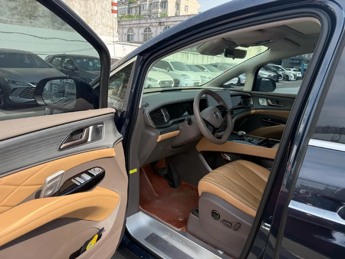 2022 Mercedes-Benz GLC Class 2.0T 197HP L4 9AT,autocango,china used car exporter,china ev exporter,chinese used car exporter,chinese used ev exporter