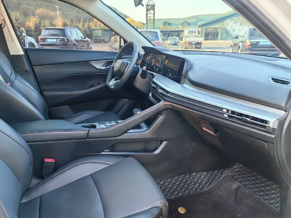 2021 ChangAn CS35 Plus 1.4T 160HP L4 7DCT,autocango,china used car exporter,china ev exporter,chinese used car exporter,chinese used ev exporter